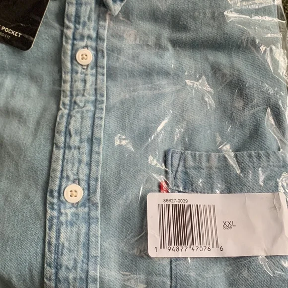 NWT Levi’s blue, short sleeve button up shirt.  Labeled XXL, looks like large. - Picture 3 of 4